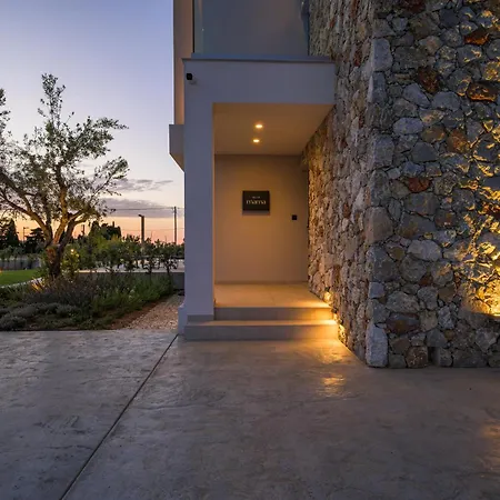 Mama Rosa Luxury With Private Pools Villa *