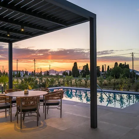 Mama Rosa Luxury With Private Pools Villa Zipárion