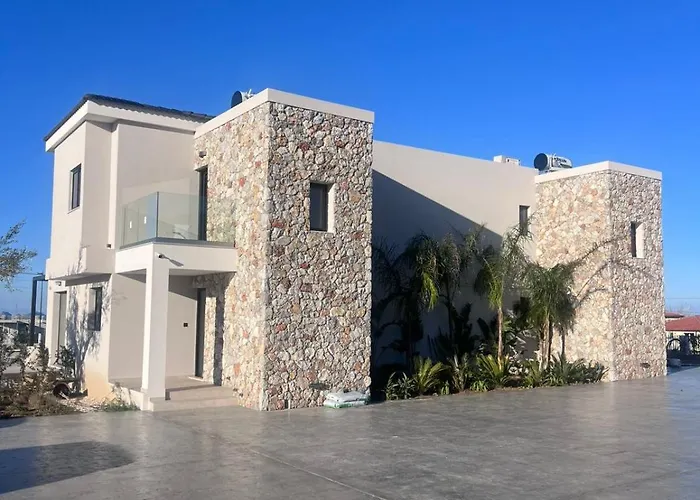 Mama Rosa Luxury With Private Pools * Zipárion