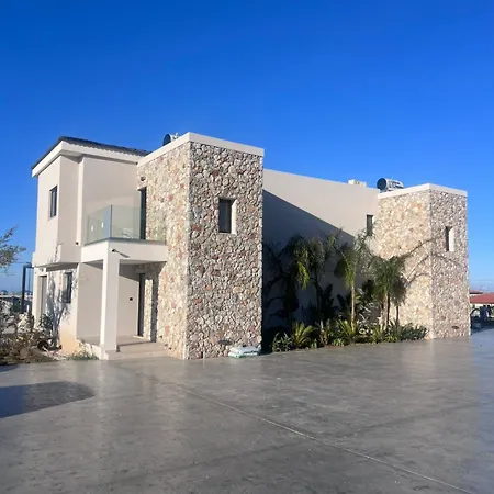 Mama Rosa Luxury With Private Pools * Zipárion