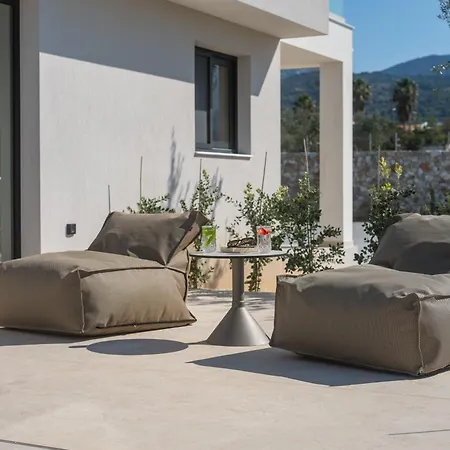 Mama Rosa Luxury With Private Pools Villa