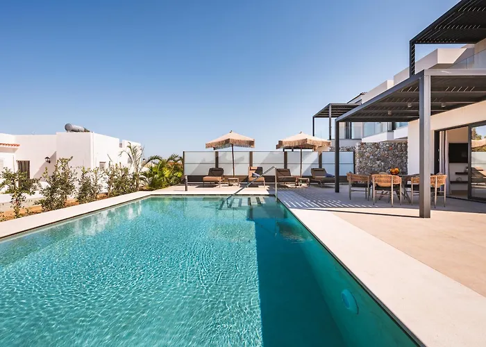 Mama Rosa Luxury With Private Pools Villa