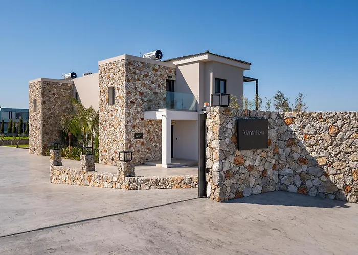 Villa Mama Rosa Luxury With Private Pools